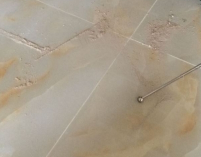 博白瓷砖空鼓维修公司分享粘合剂选择不当在瓷砖铺贴过程中可能导致以下问题